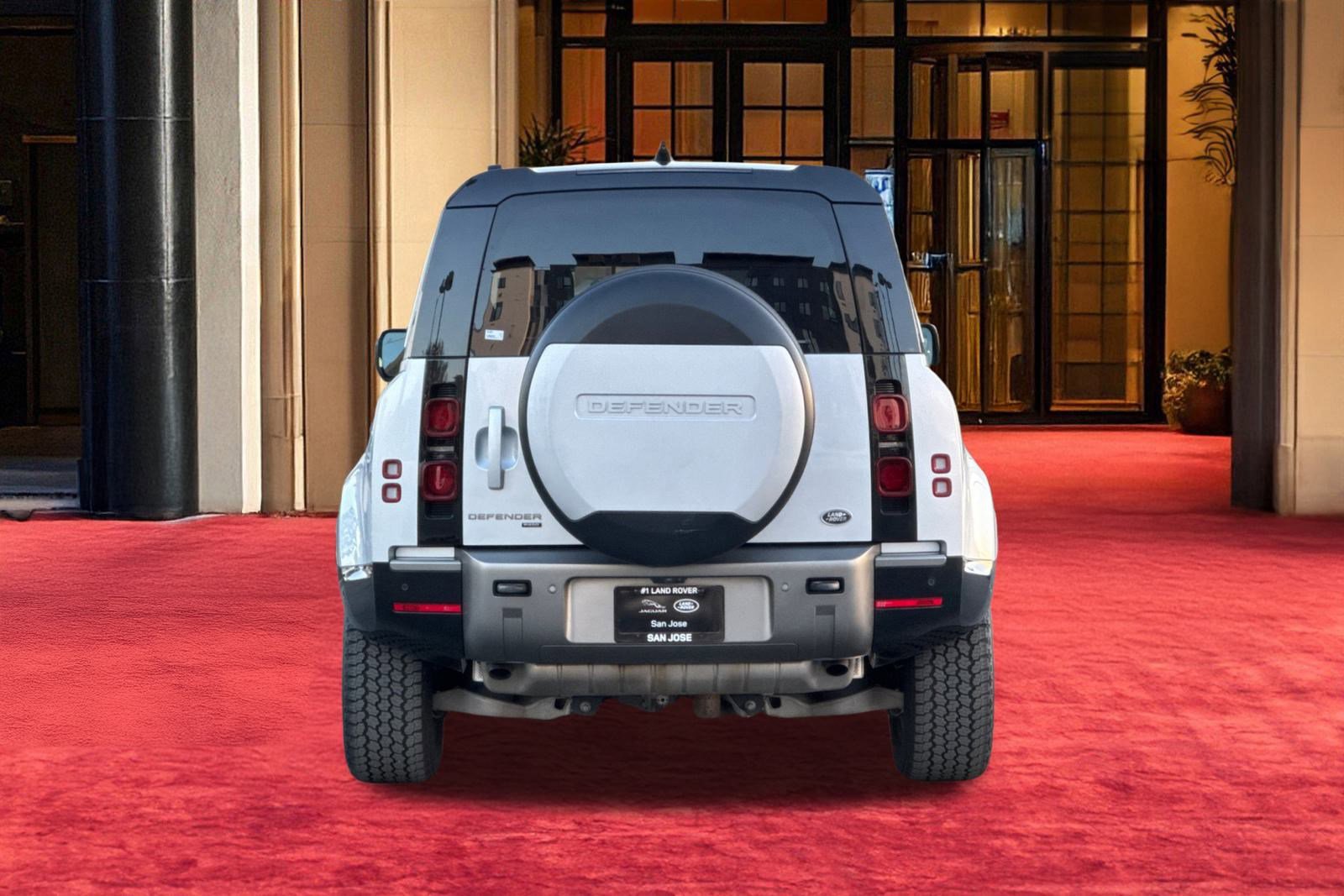 Used 2021 Land Rover Defender 110 X-Dynamic HSE image 11