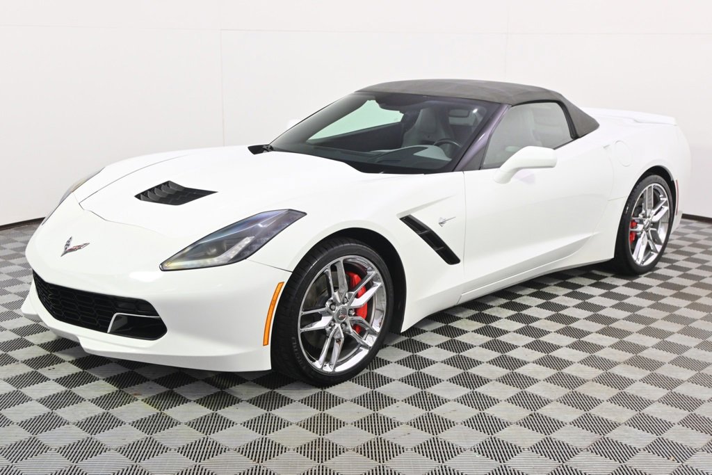 Used 2014 Chevrolet Corvette Z51 w/ 3LT Preferred Equipment Group image 2