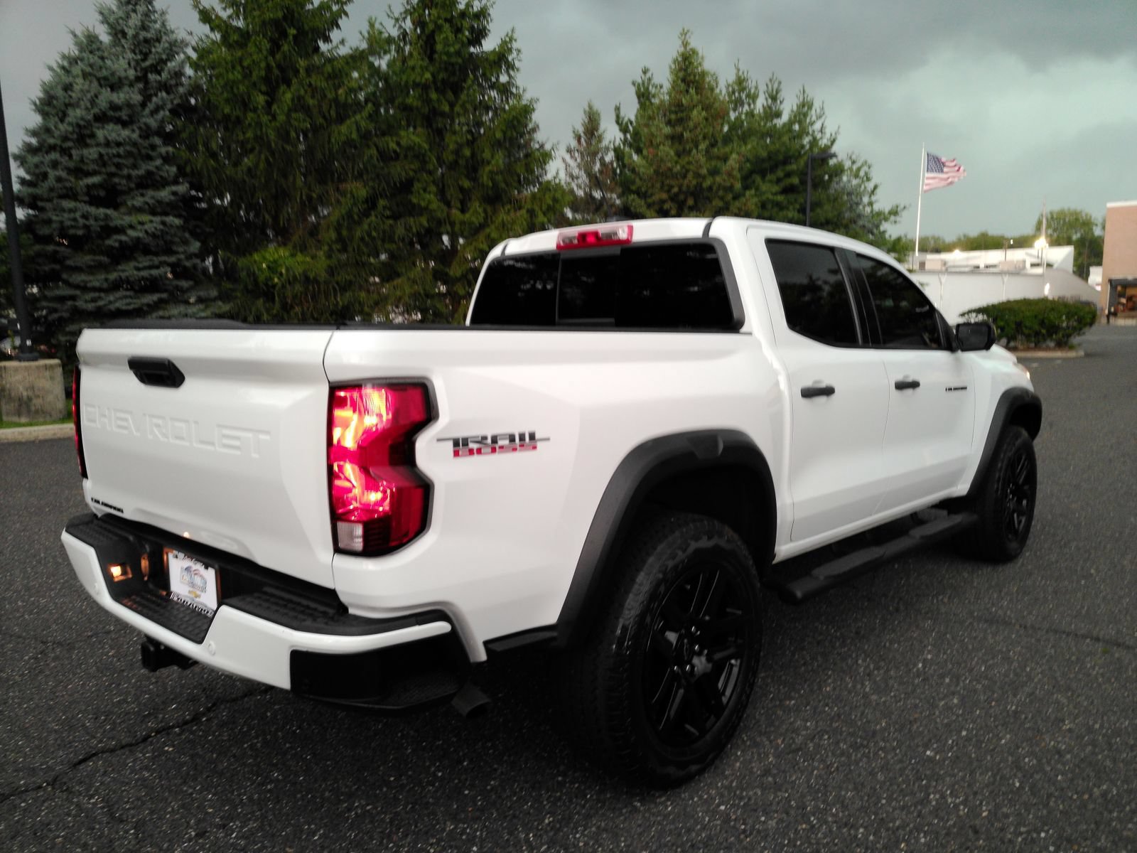 Used 2023 Chevrolet Colorado Trail Boss w/ Technology Package AWD/4WD image 6