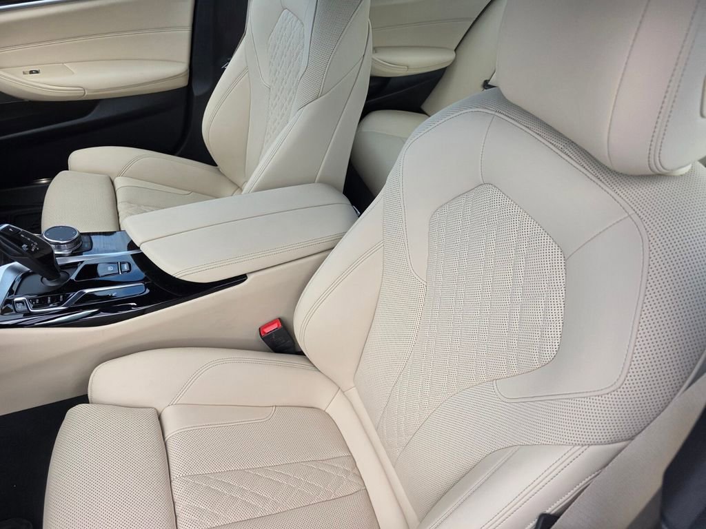 Certified 2023 BMW 530i w/ Premium Package RWD image 11