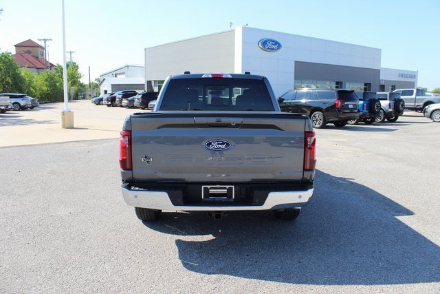 New 2025 Ford F150 XLT w/ Equipment Group 302A MID image 4