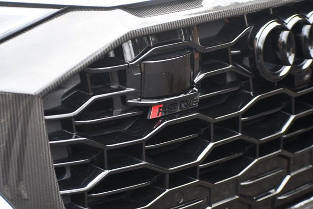 Used 2020 Audi RS Q8 w/ Carbon Optic Package image 22