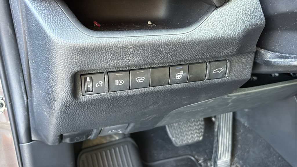 Used 2024 Toyota RAV4 XLE w/ Convenience Package AWD/4WD image 14