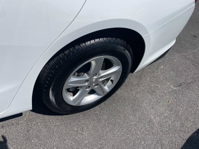 Used 2024 Chevrolet Malibu LT FWD image 16