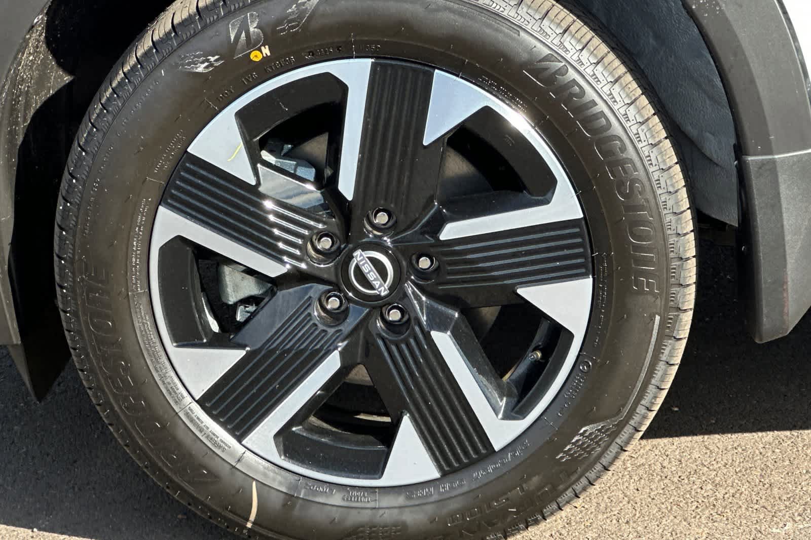 New 2026 Nissan Kicks SV AWD/4WD image 24