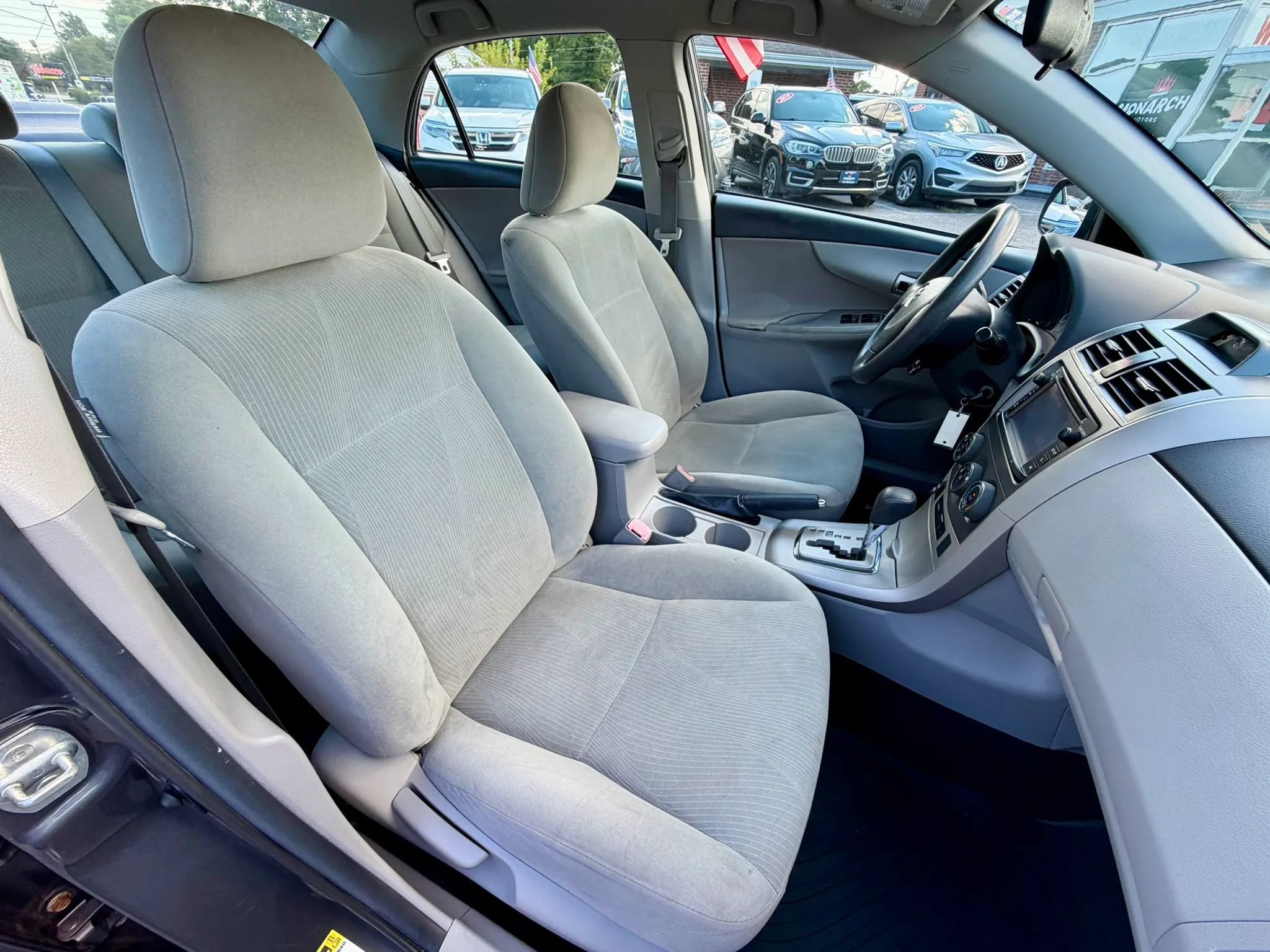 Used 2013 Toyota Corolla LE FWD image 11