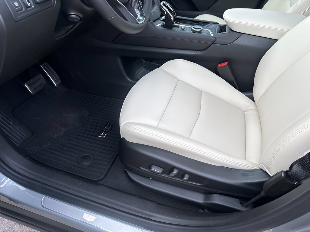 New 2025 Cadillac XT6 Sport w/ Technology Package AWD/4WD image 24
