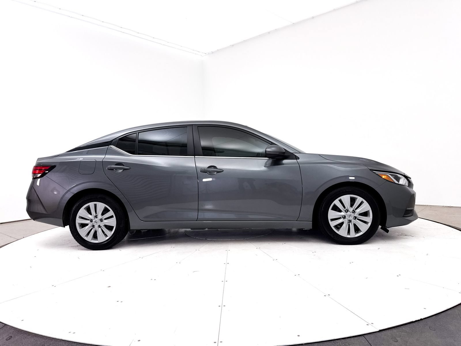 Used 2023 Nissan Sentra S FWD image 36