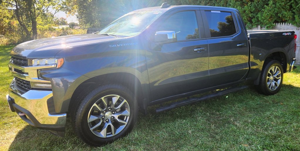 Used 2022 Chevrolet Silverado 1500 LT AWD/4WD image 4