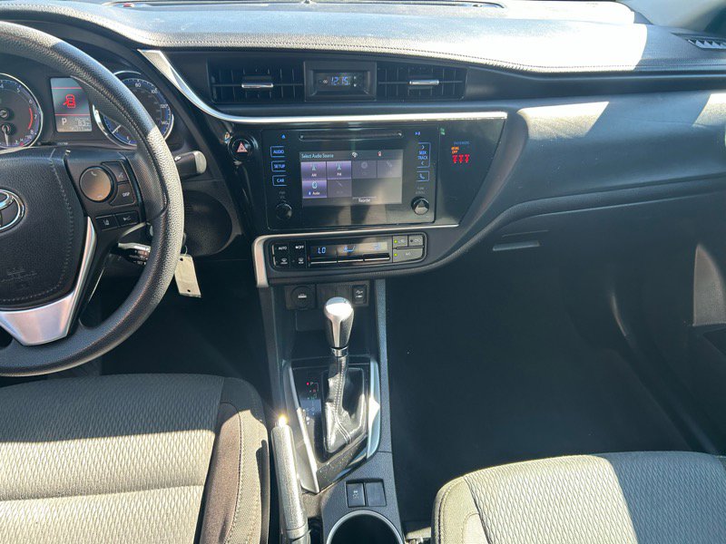 Used 2018 Toyota Corolla L image 11