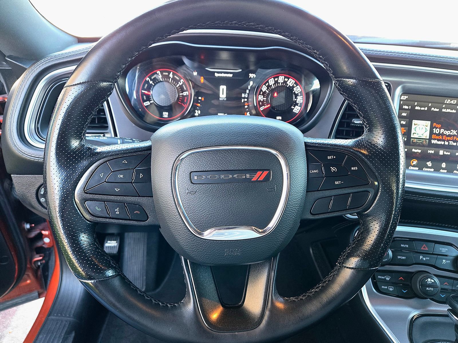 Used 2022 Dodge Challenger SXT w/ Plus Package image 11