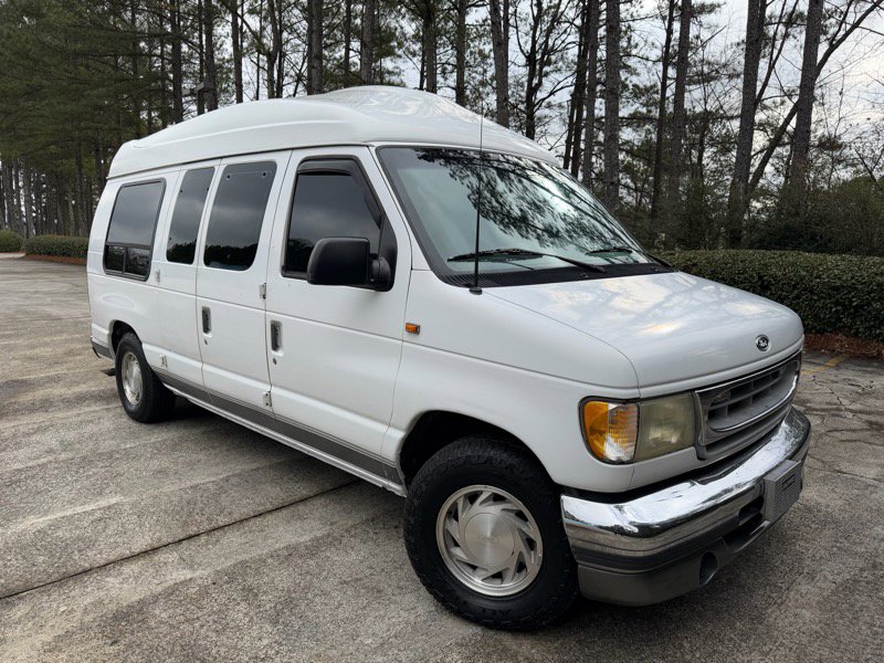 Used 2002 Ford E-150 and Econoline 150 image 11