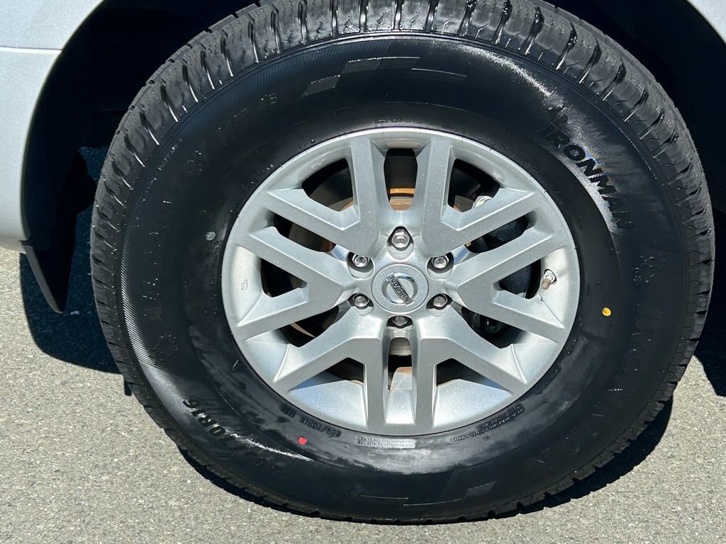 Used 2019 Nissan Frontier SV image 9