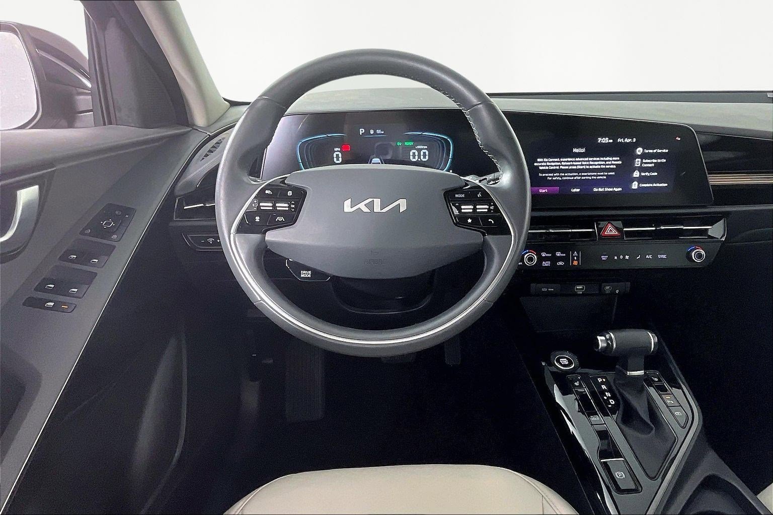 Used 2024 Kia Niro EX image 8