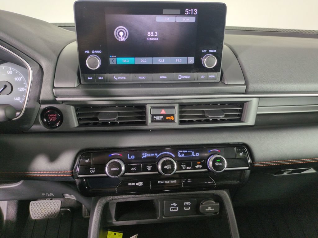 Used 2025 Honda Pilot Sport image 17