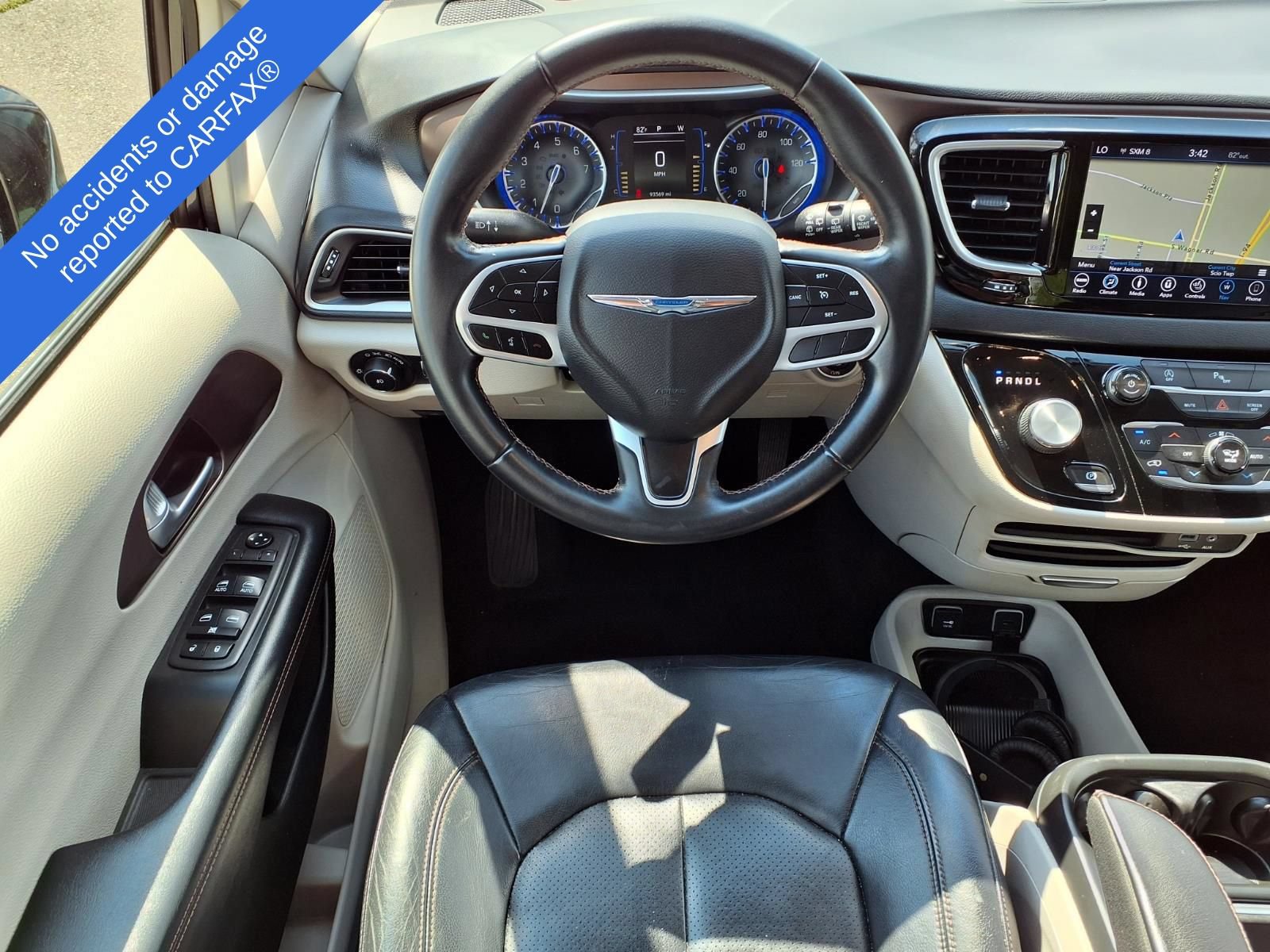 Used 2018 Chrysler Pacifica Touring-L FWD image 15