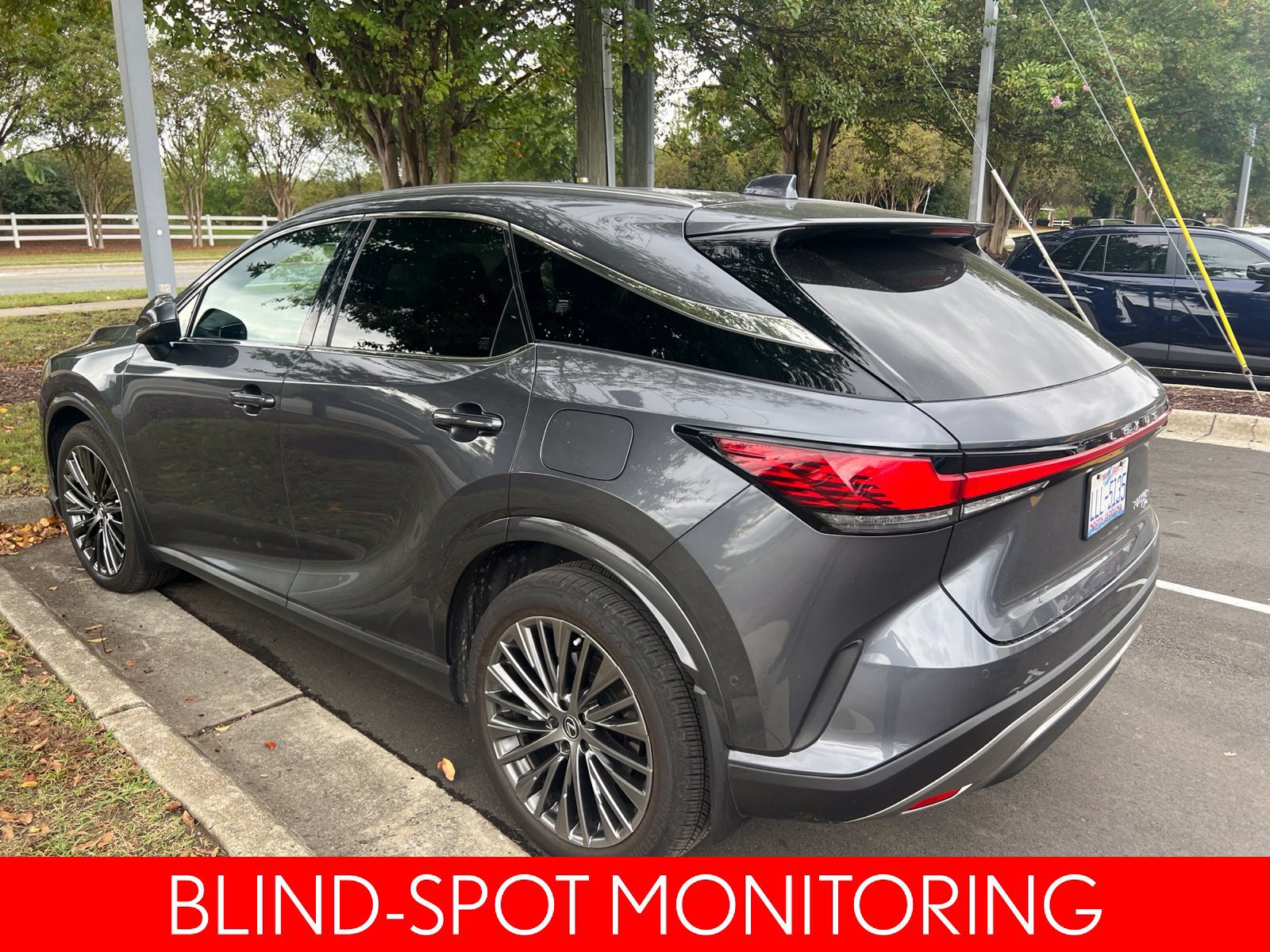 Used 2025 Lexus RX 450h AWD w/ Convenience Package image 8