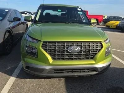 Used 2021 Hyundai Venue SE FWD image 6
