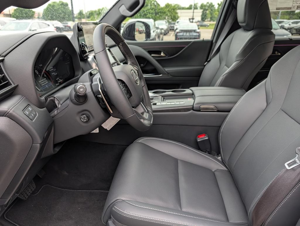 New 2026 Lexus LX 600 4WD w/ Luxury Package image 8