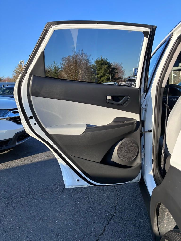 Used 2023 Hyundai Kona SEL w/ Cargo Package AWD/4WD image 43