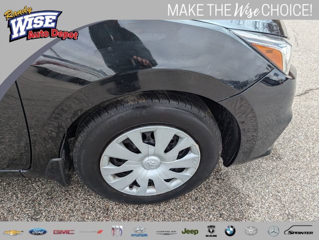 Used 2021 Nissan Versa S image 20