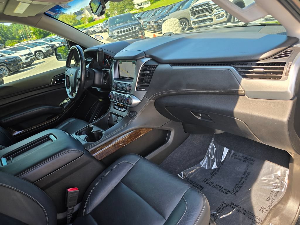 Used 2020 Chevrolet Suburban LT RWD image 31