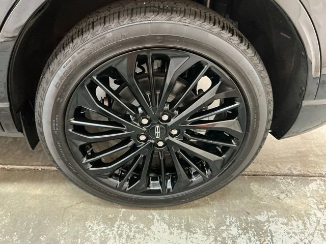 Used 2024 Lincoln Corsair Reserve w/ Jet Appearance Package image 9