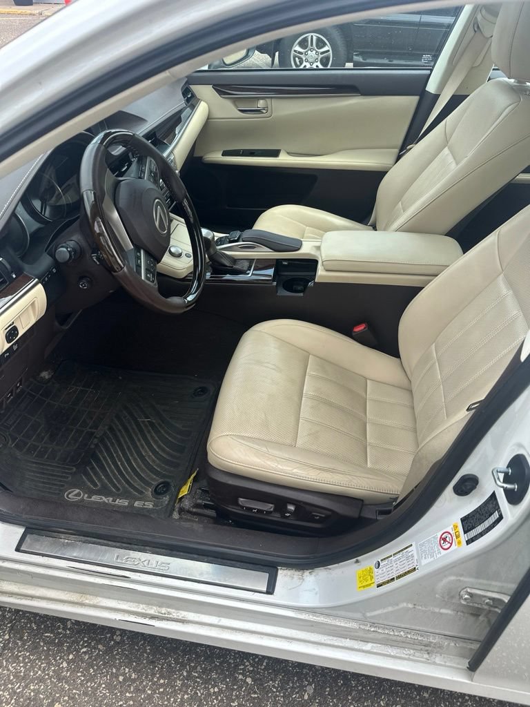 Used 2017 Lexus ES 350 w/ Luxury Package FWD image 11