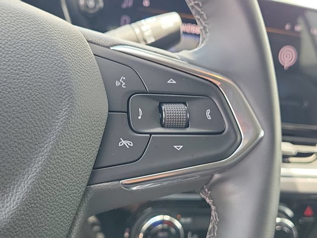 Certified 2025 Chevrolet Trax ACTIV w/ Driver Confidence Package FWD image 25