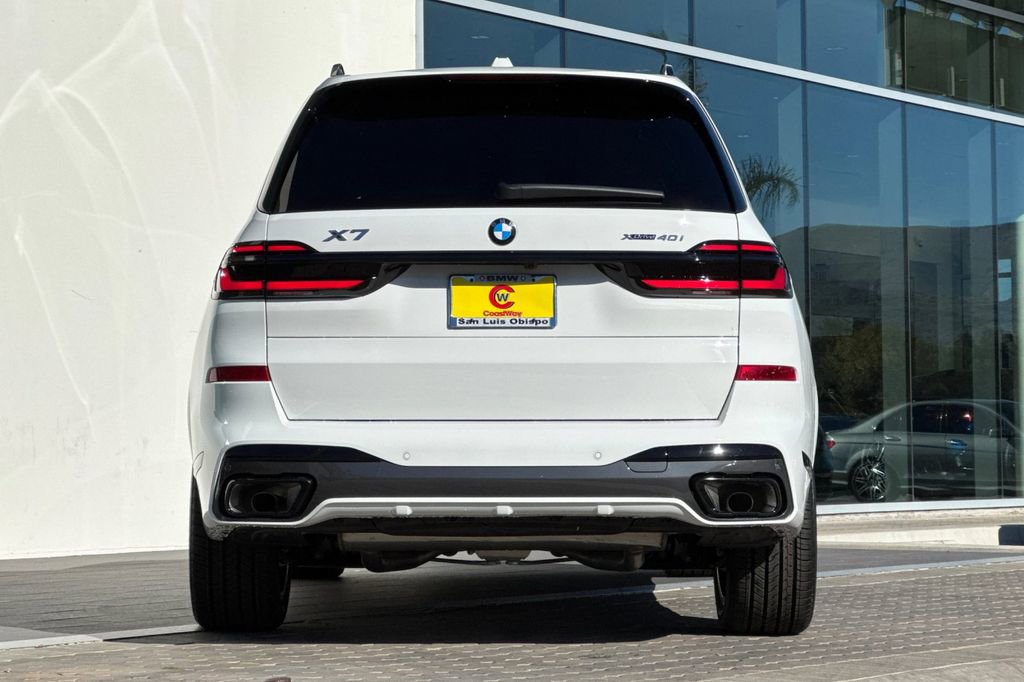 New 2026 BMW X7 xDrive40i w/ M Sport Package AWD/4WD image 4