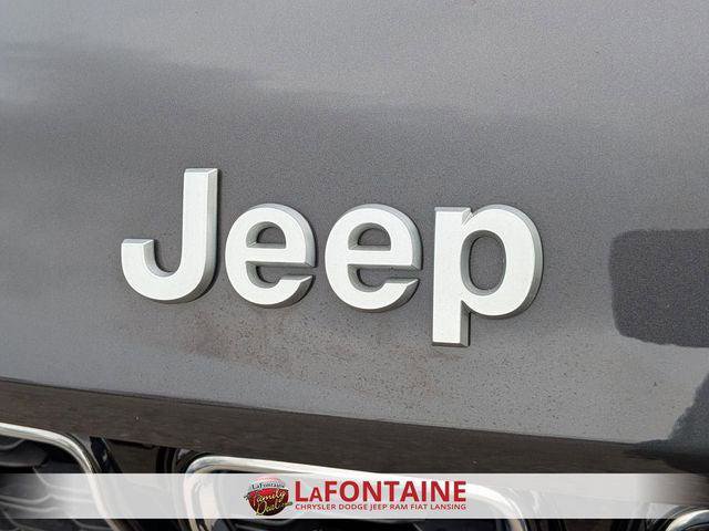 Certified 2024 Jeep Grand Cherokee Limited AWD/4WD image 9