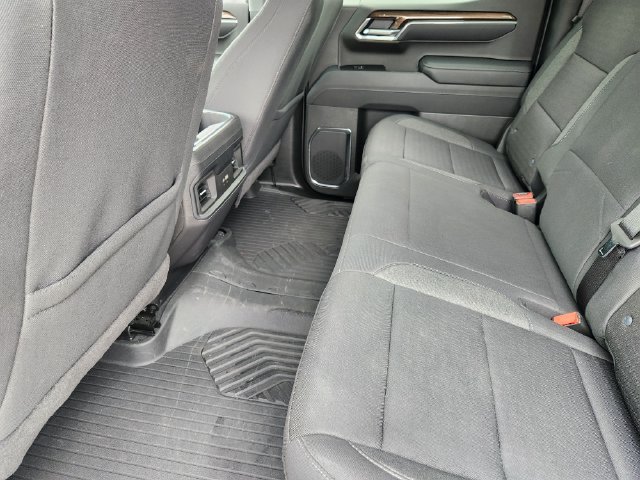 Used 2025 Chevrolet Silverado 1500 LT Trail Boss w/ Convenience Package II AWD/4WD image 31