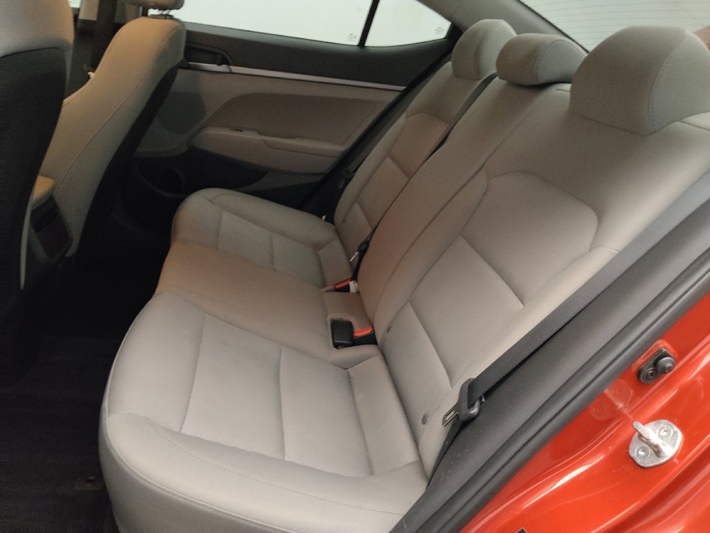 Used 2017 Hyundai Elantra SE w/ Cargo Package FWD image 18