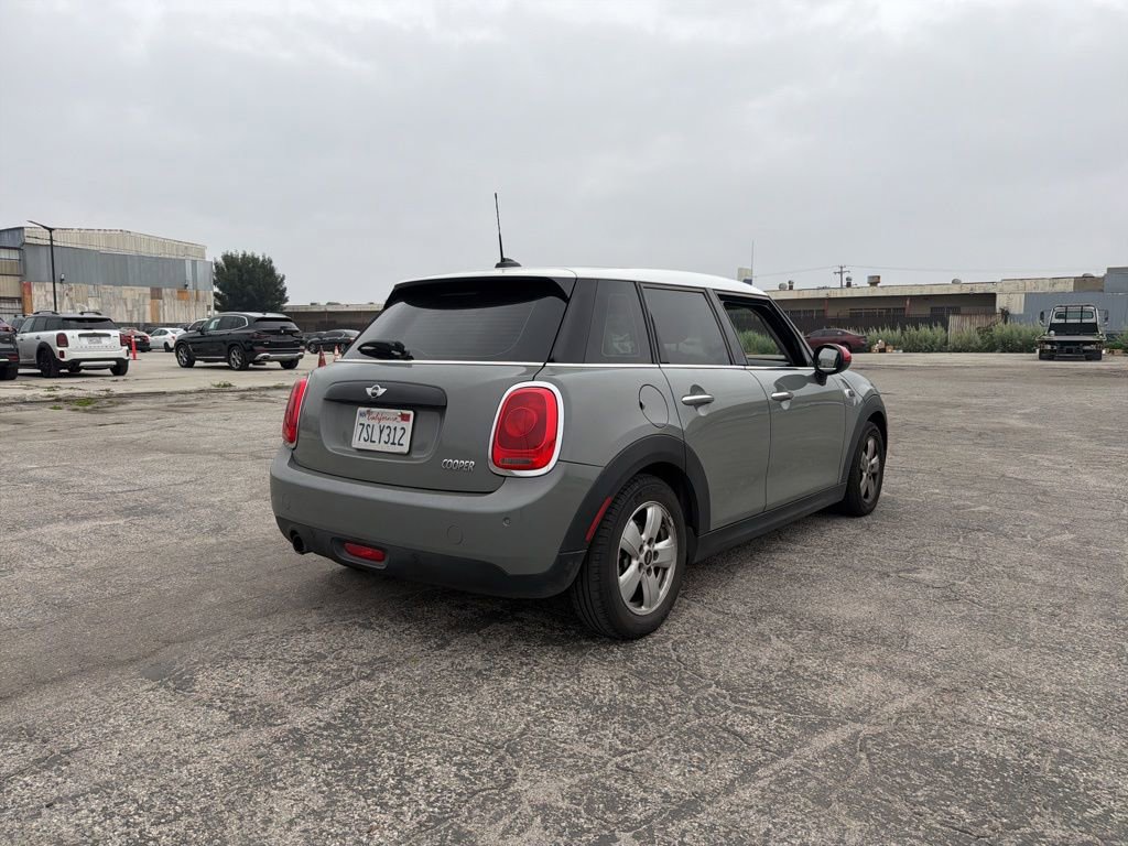 Used 2016 MINI Cooper 4-Door Hardtop image 5