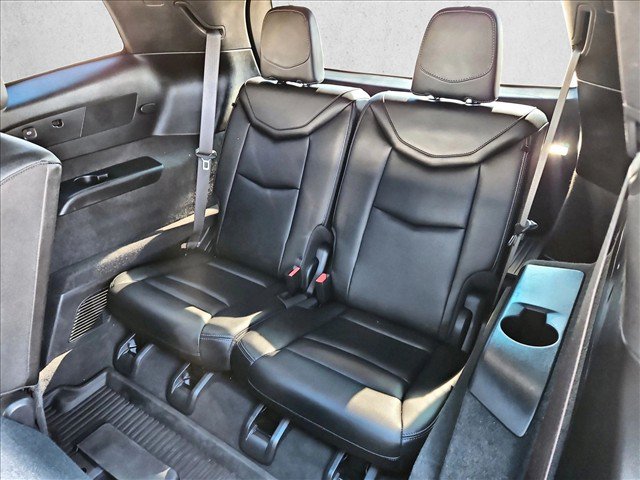 Used 2024 Cadillac XT6 Luxury w/ LPO, Floor Liner Package FWD image 21