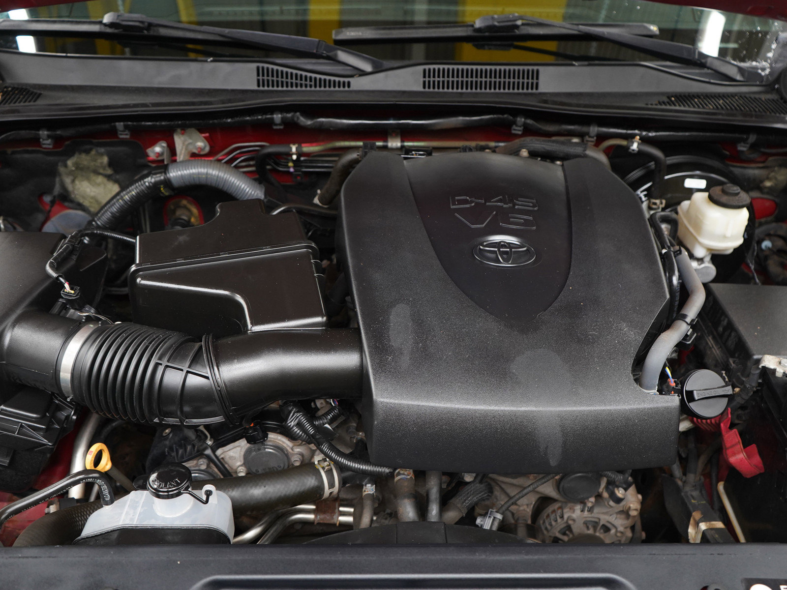 Used 2017 Toyota Tacoma TRD Sport w/ Tow Package (A/T) image 29