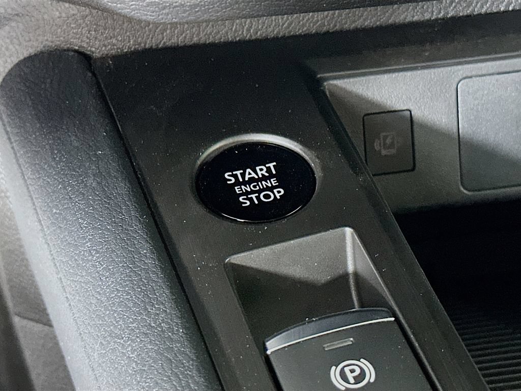New 2026 Nissan Kicks SV w/ SV Premium Package FWD image 19