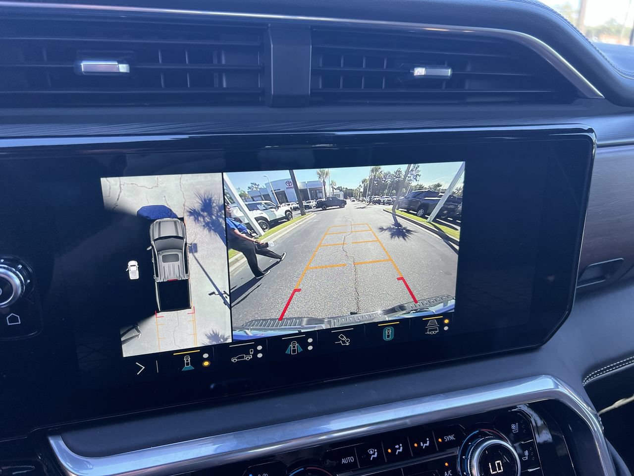 Used 2023 GMC Sierra 1500 Denali Ultimate AWD/4WD image 25