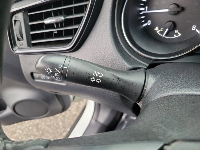 Used 2018 Nissan Rogue SV FWD image 24
