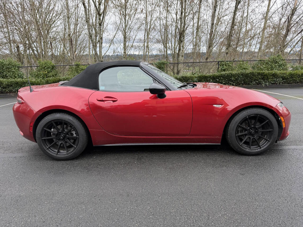 Used 2017 MAZDA MX-5 Miata Sport image 4