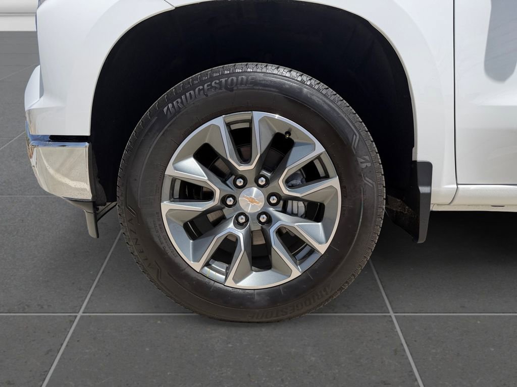 Used 2025 Chevrolet Silverado 1500 LT image 10
