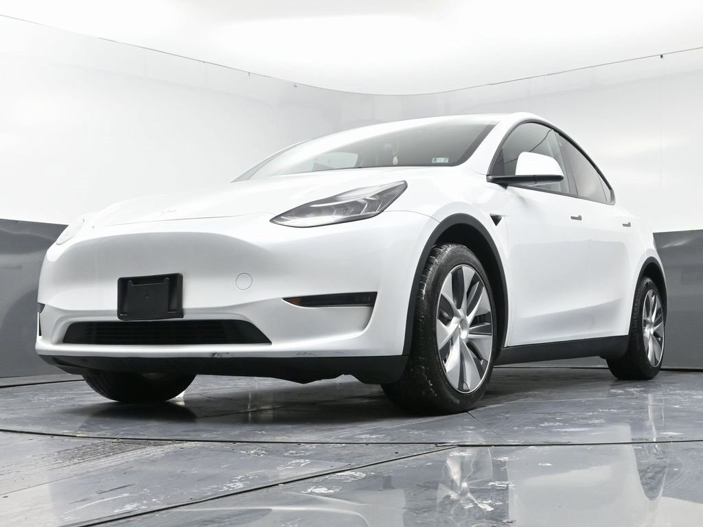 Used 2023 Tesla Model Y Long Range image 53
