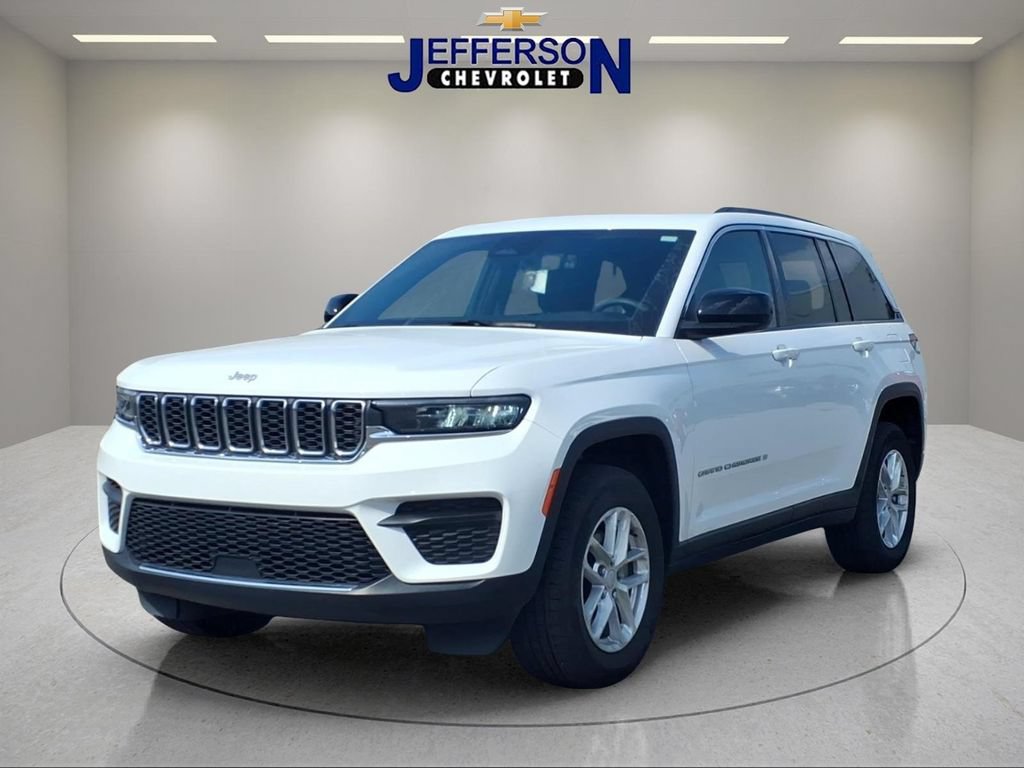 Used 2024 Jeep Grand Cherokee Laredo X w/ Luxury Tech Group I AWD/4WD image 1