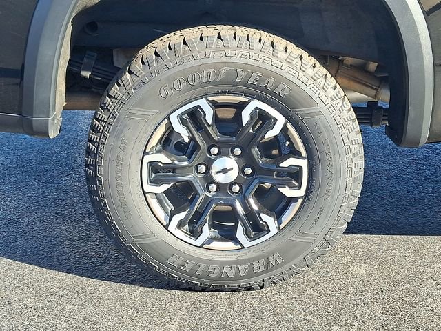 Used 2024 Chevrolet Silverado 1500 ZR2 w/ Technology Package image 8