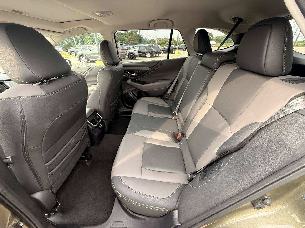 Used 2025 Subaru Outback Onyx Edition AWD/4WD image 16
