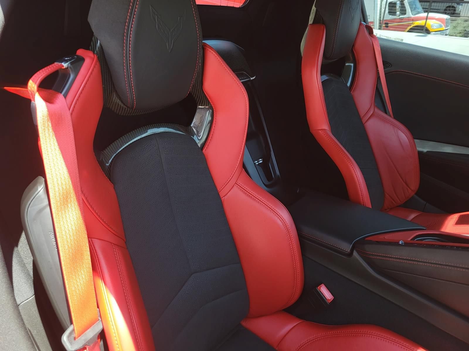 Used 2021 Chevrolet Corvette Stingray Preferred Conv w/ Z51 Performance Package RWD image 9
