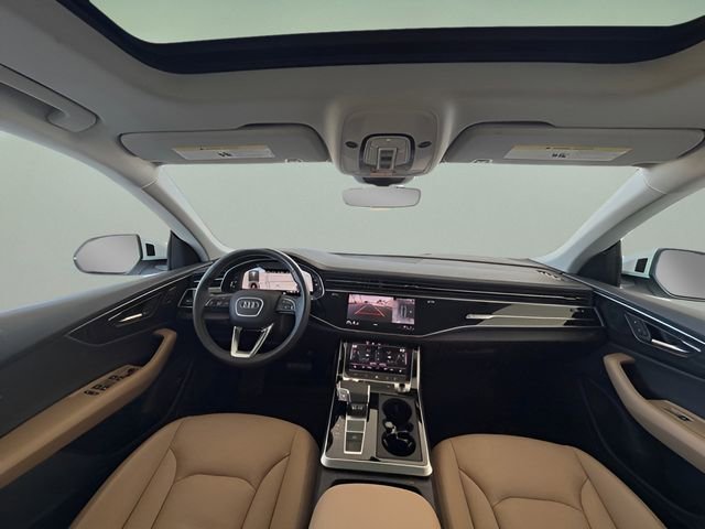 Used 2025 Audi Q8 Premium image 41