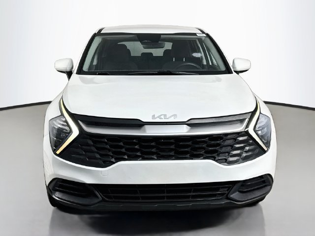Used 2023 Kia Sportage LX FWD image 2