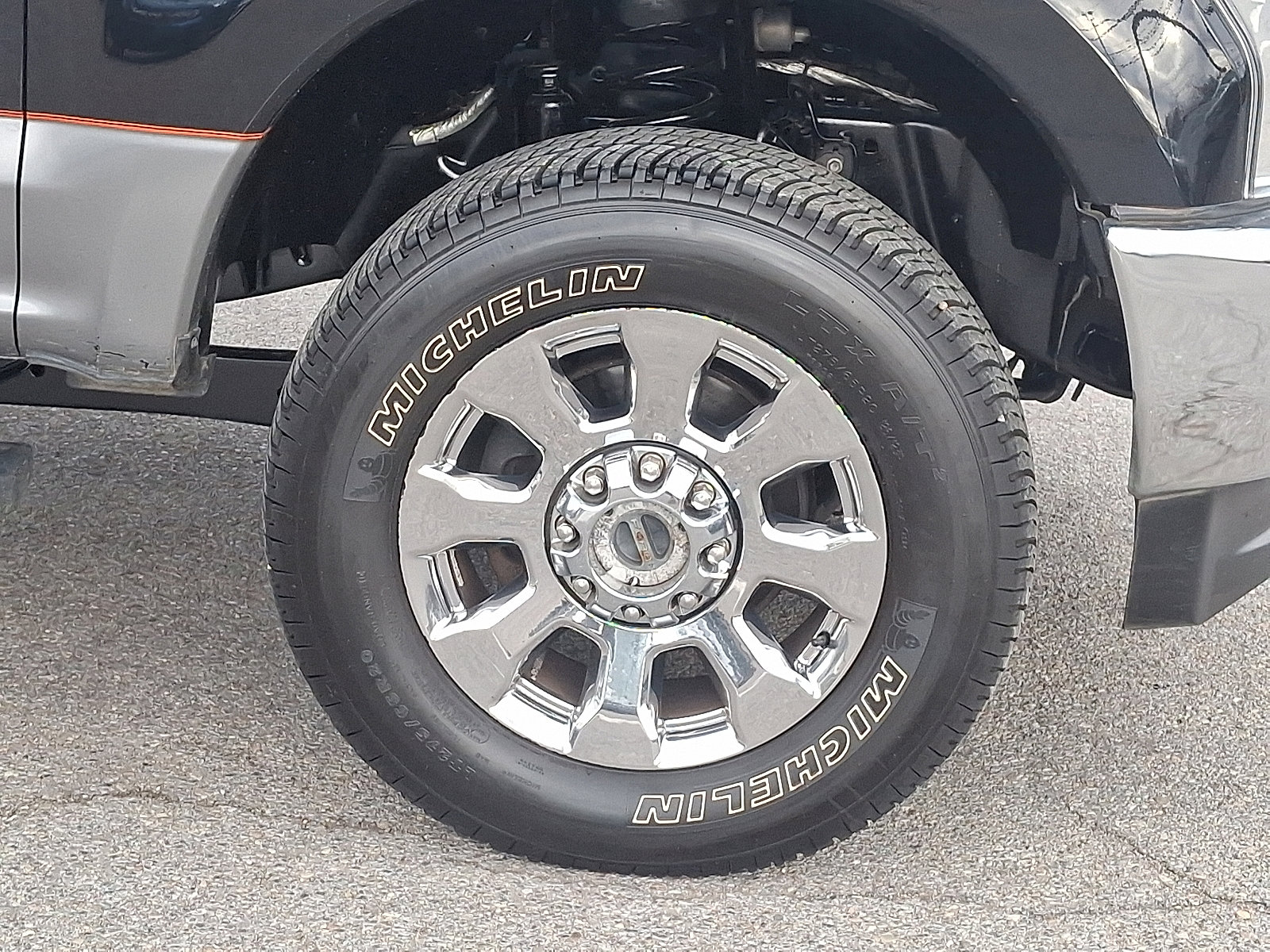 Used 2019 Ford F350 Lariat w/ Chrome Package image 8