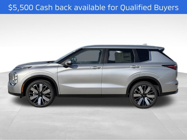 New 2026 Mitsubishi Outlander SE FWD image 2